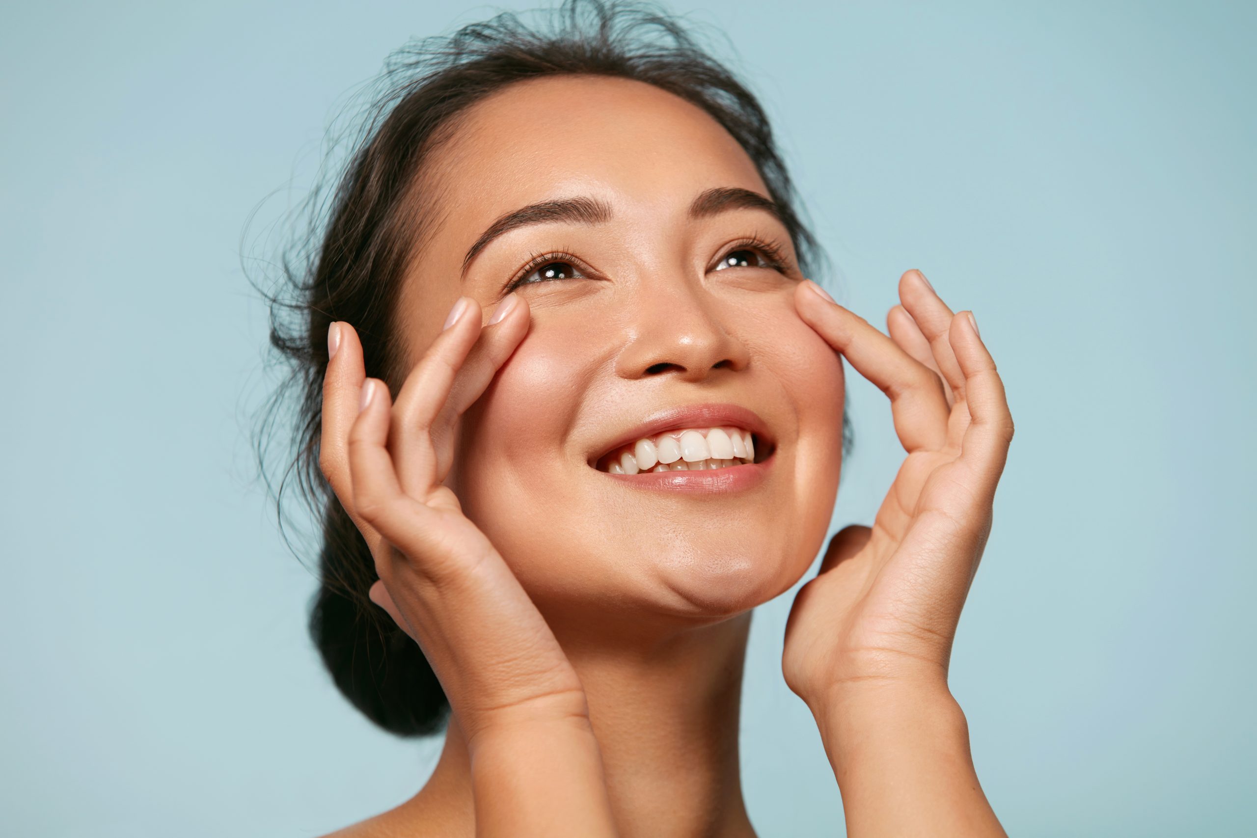 What Are the Best Non-Invasive Skin Treatments to Get at a Dermspa?